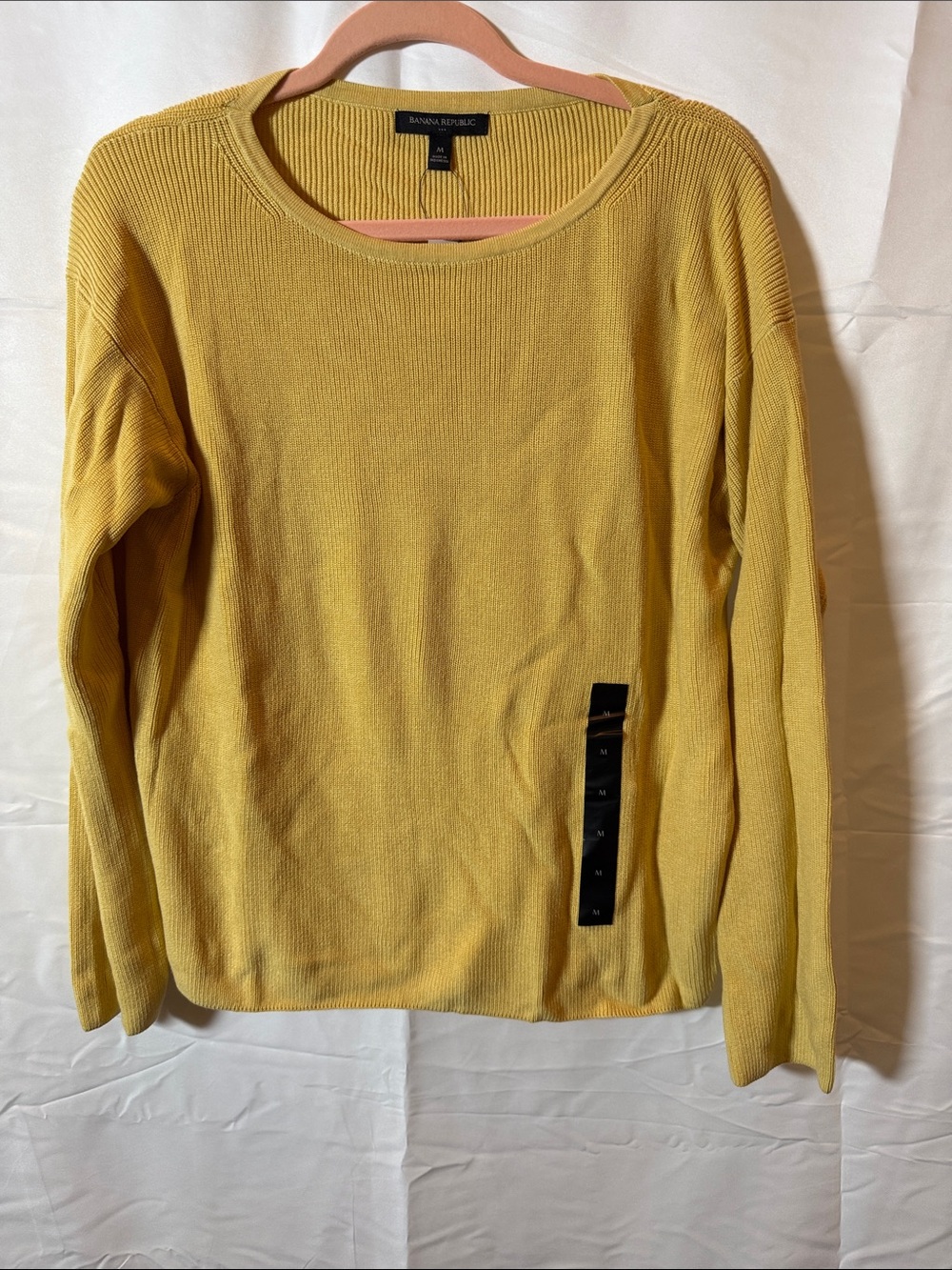 Banana Republic Women's Mustard Crewneck Sweater